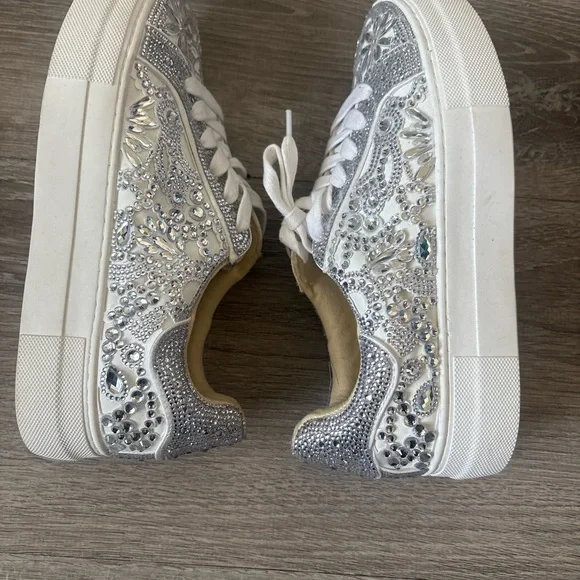 Betsy Johnson Reilly White embellished - Picture 4 of 13